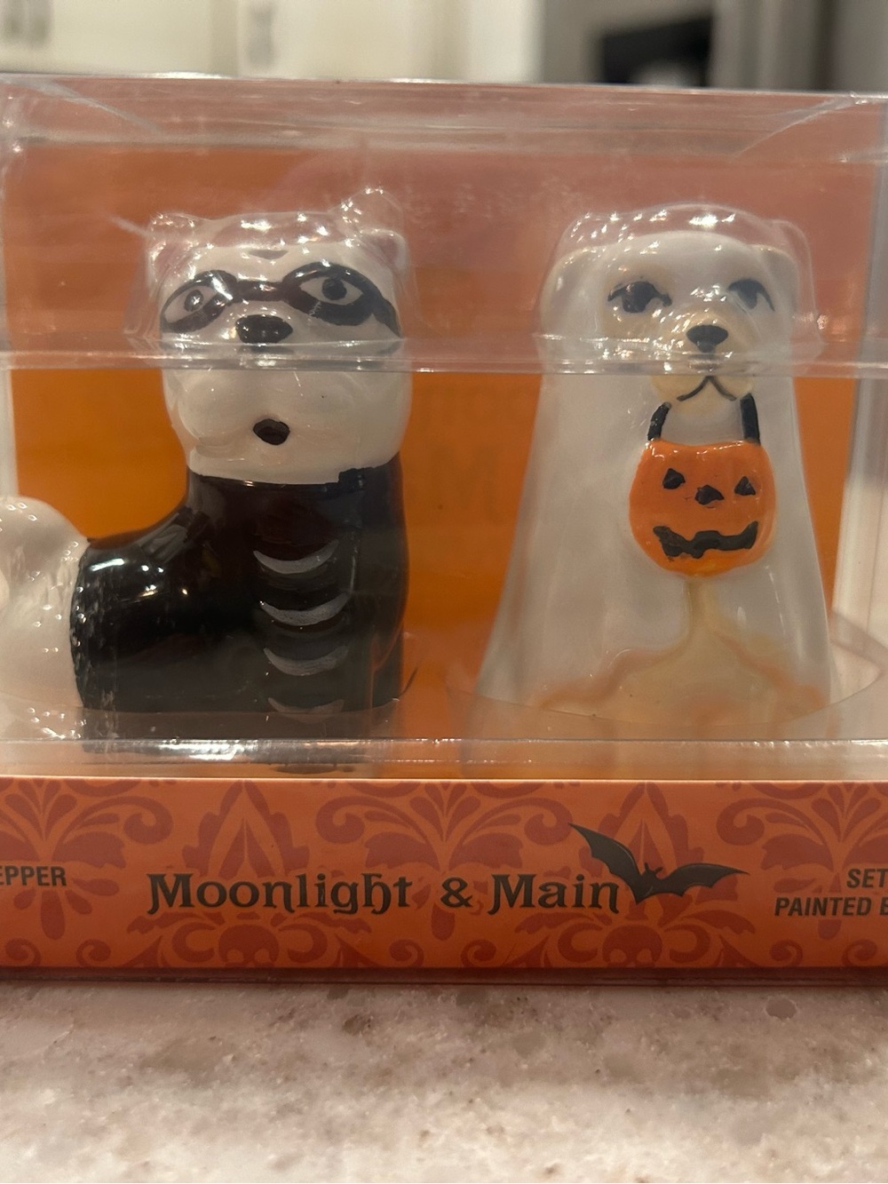 “New” Moonlight & Main Halloween Dogs Salt & Pepper Shaker Set